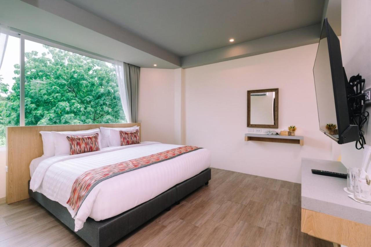 Charcoal Panwa Phuket Resort 3*