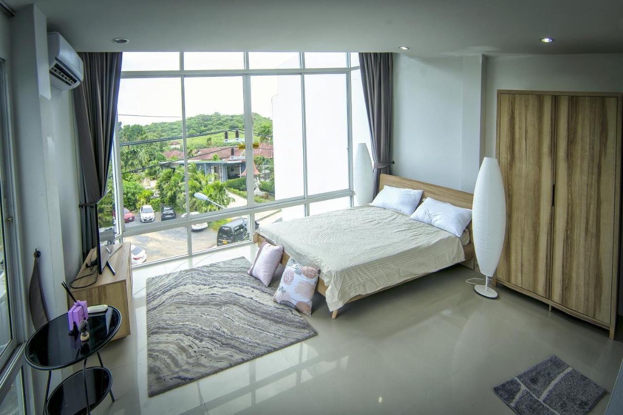 The Chu Cafe / Pangsapuri Nai Harn