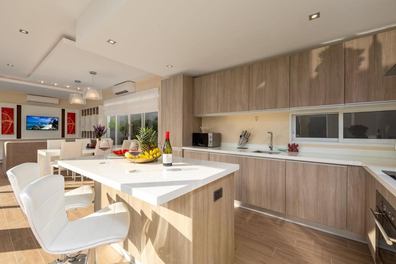 Villa Widi | 2br Private Pool | Nai Harn