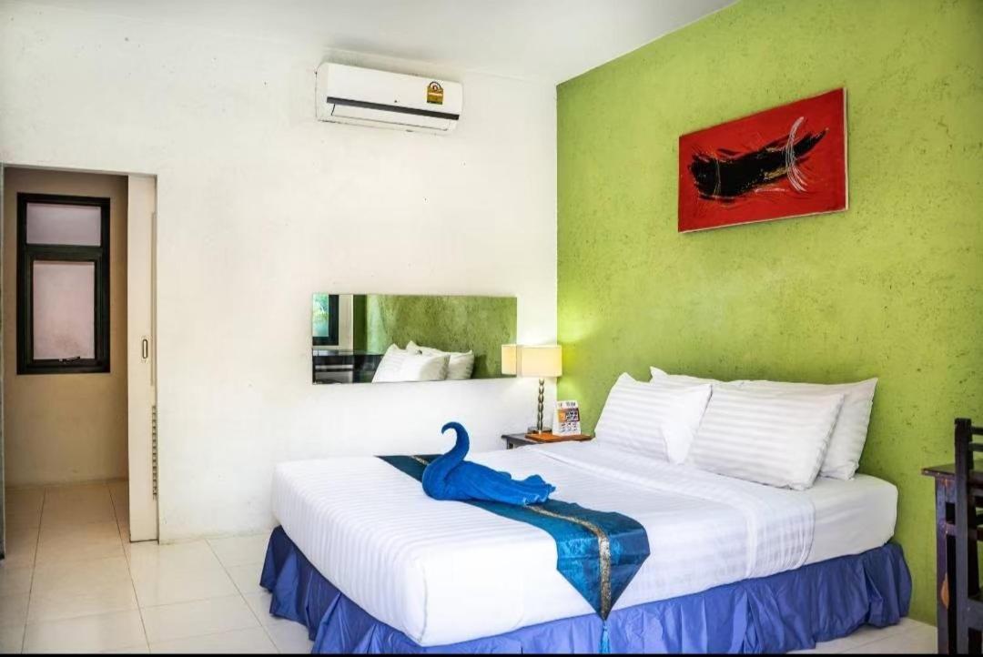 2 Hotel Chalong