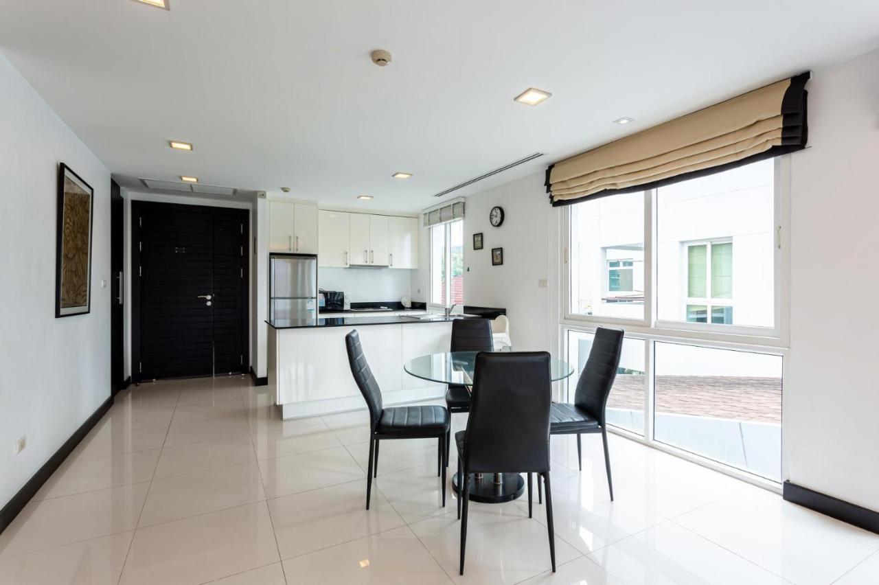 Apartment The Palms, 100 Meters To