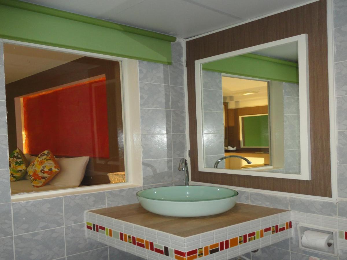 D2 Lamoon Resotel Hostel Phuket