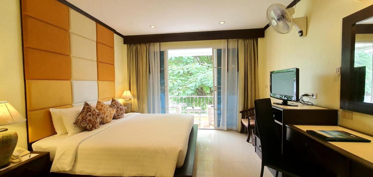 The Mareeya Place Gasthof Strand Kamala