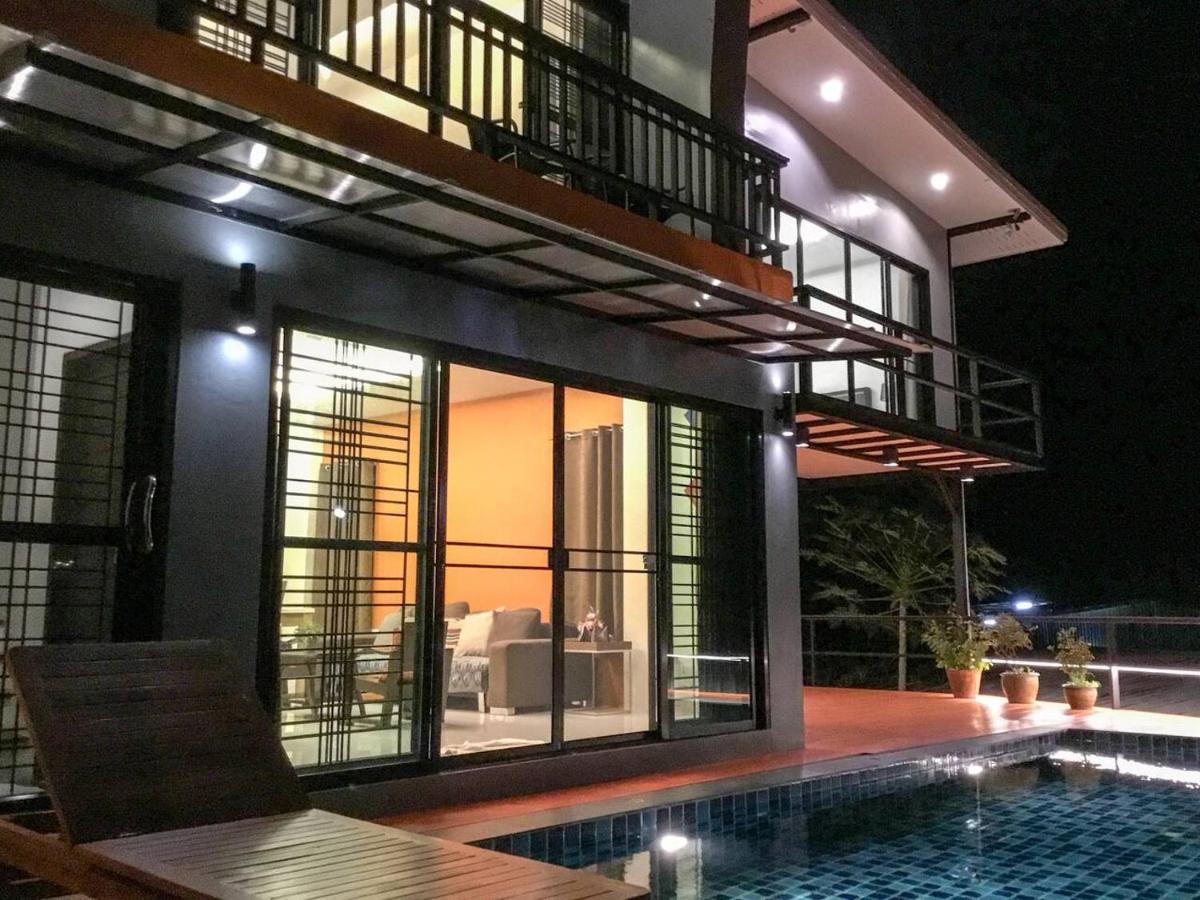 Ferienhaus Koh Sirey Beachfront Pool Phuket