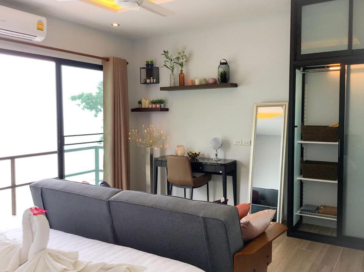 Ferienhaus Koh Sirey Beachfront Pool Phuket