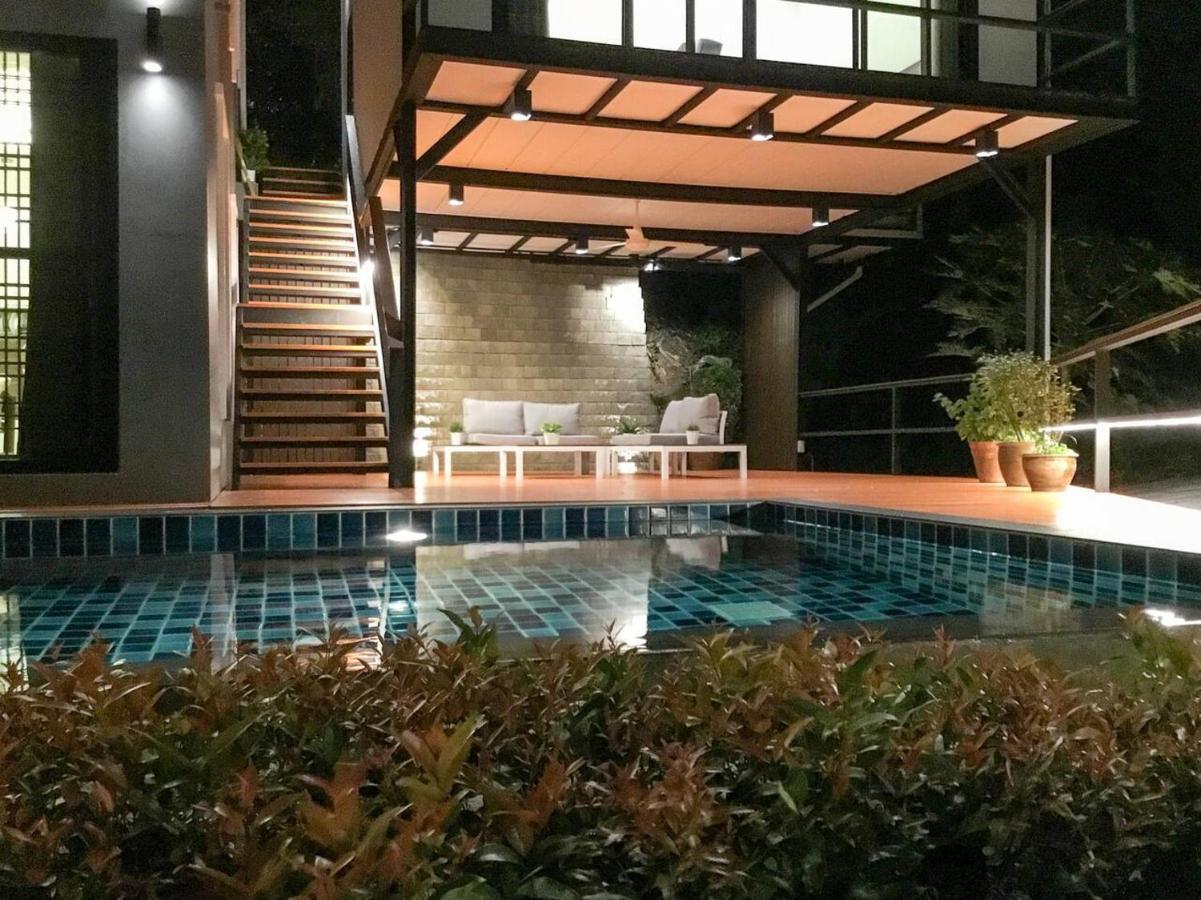 Koh Sirey Beachfront Pool Ferienhaus Phuket