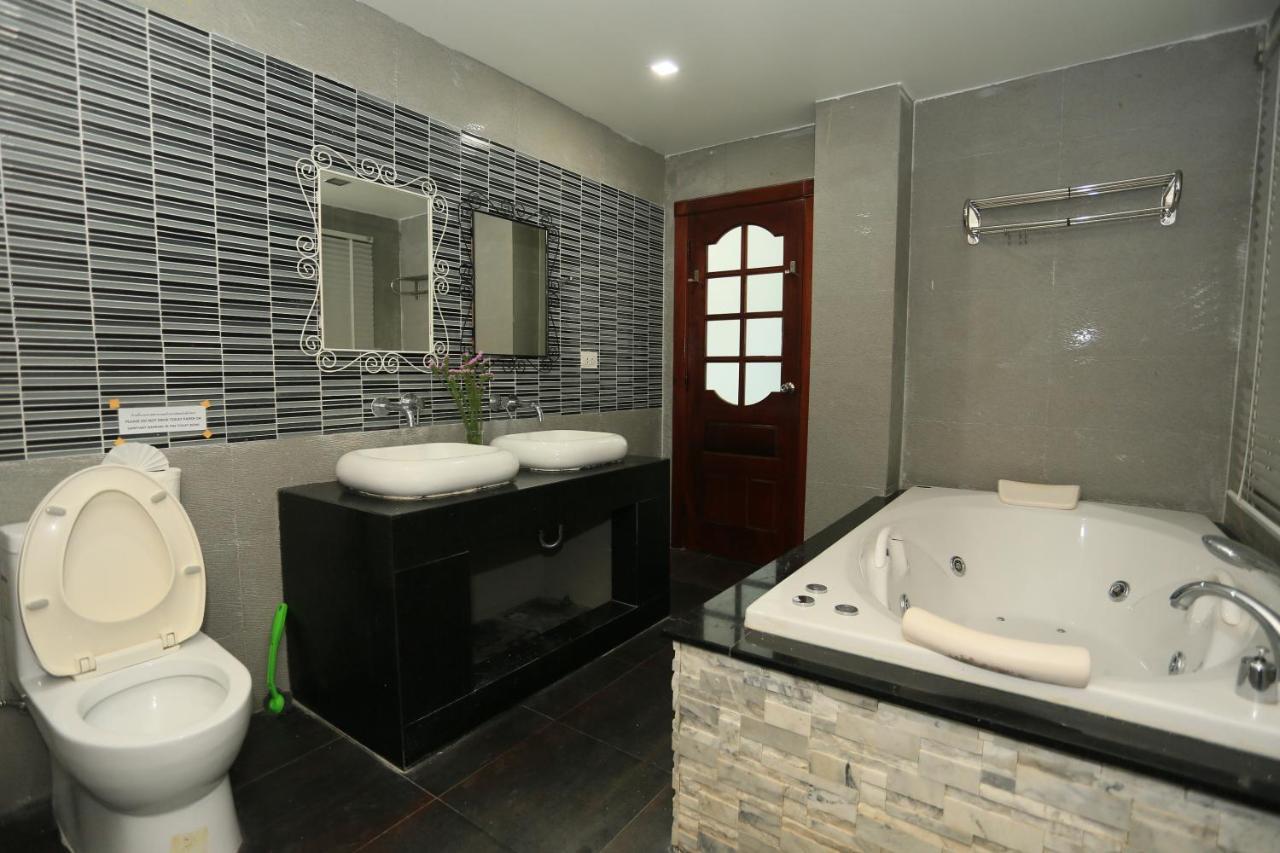 Seaview Villa芭东海景3卧别墅 5分钟到江西冷 3bdr Pool Villa *