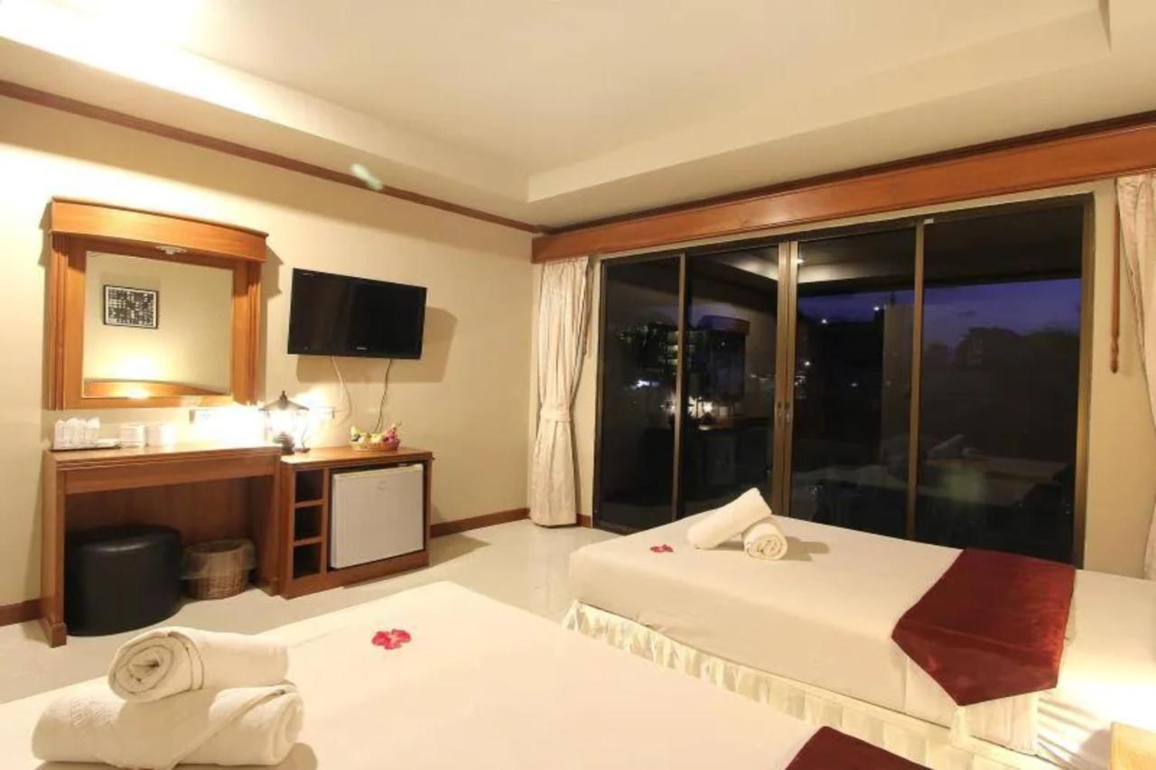 Choophorn House Sha 2* Strand Kata