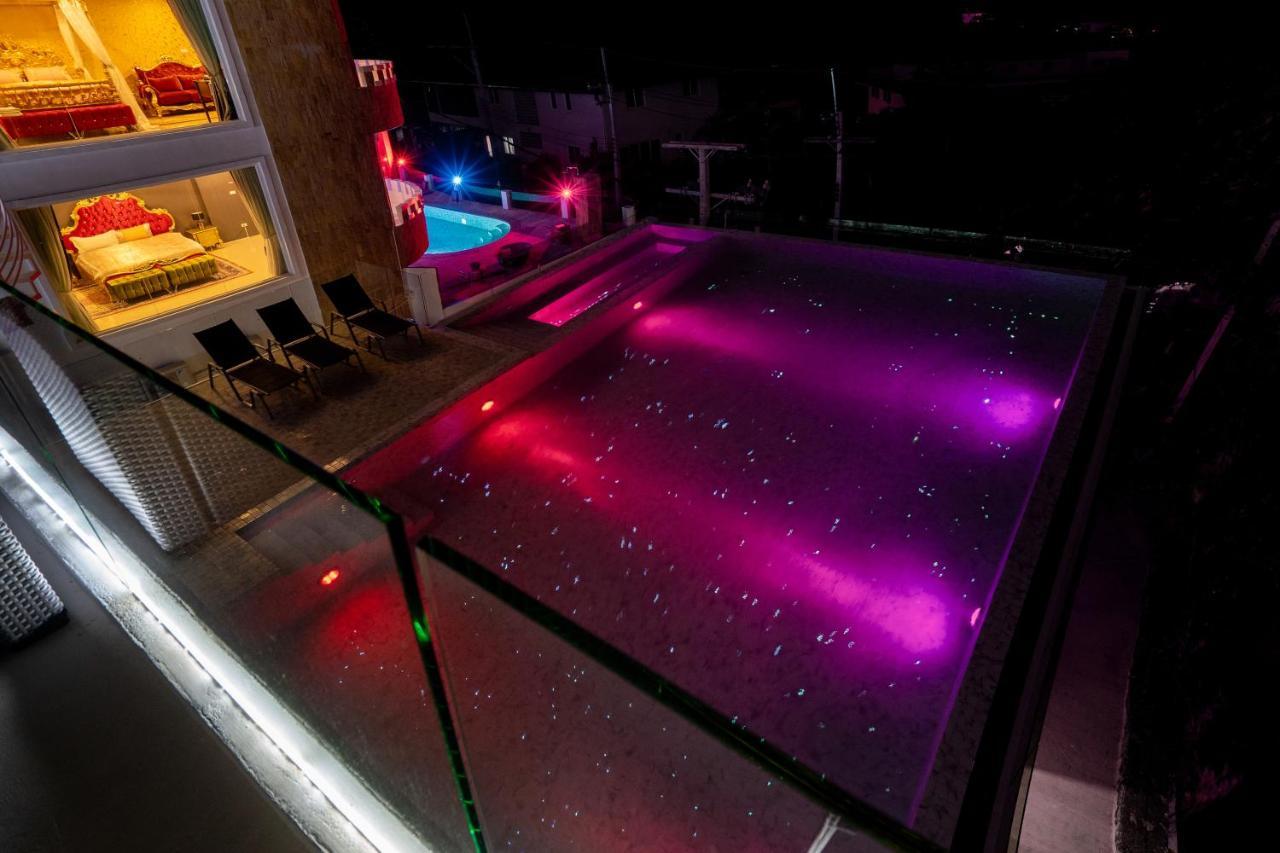 Amazing Modern Privat Pool In Great Location In Villa