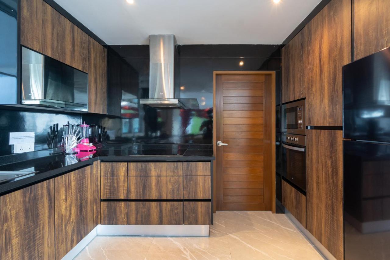 Luxury 8 Bedroom In Infinity Villa