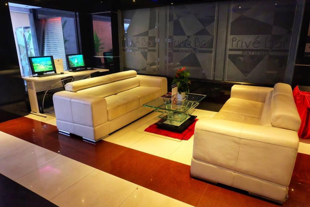 Bangla Road 2 Bedroom In Location Of