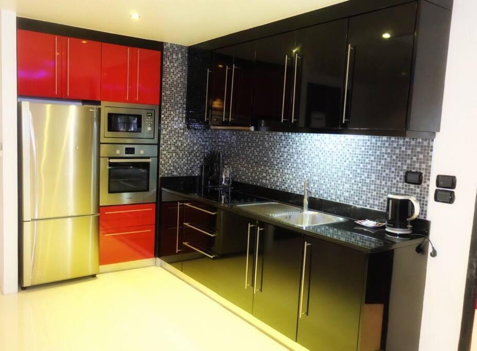 Bangla Road 2 Bedroom In Location Of Apartment *
