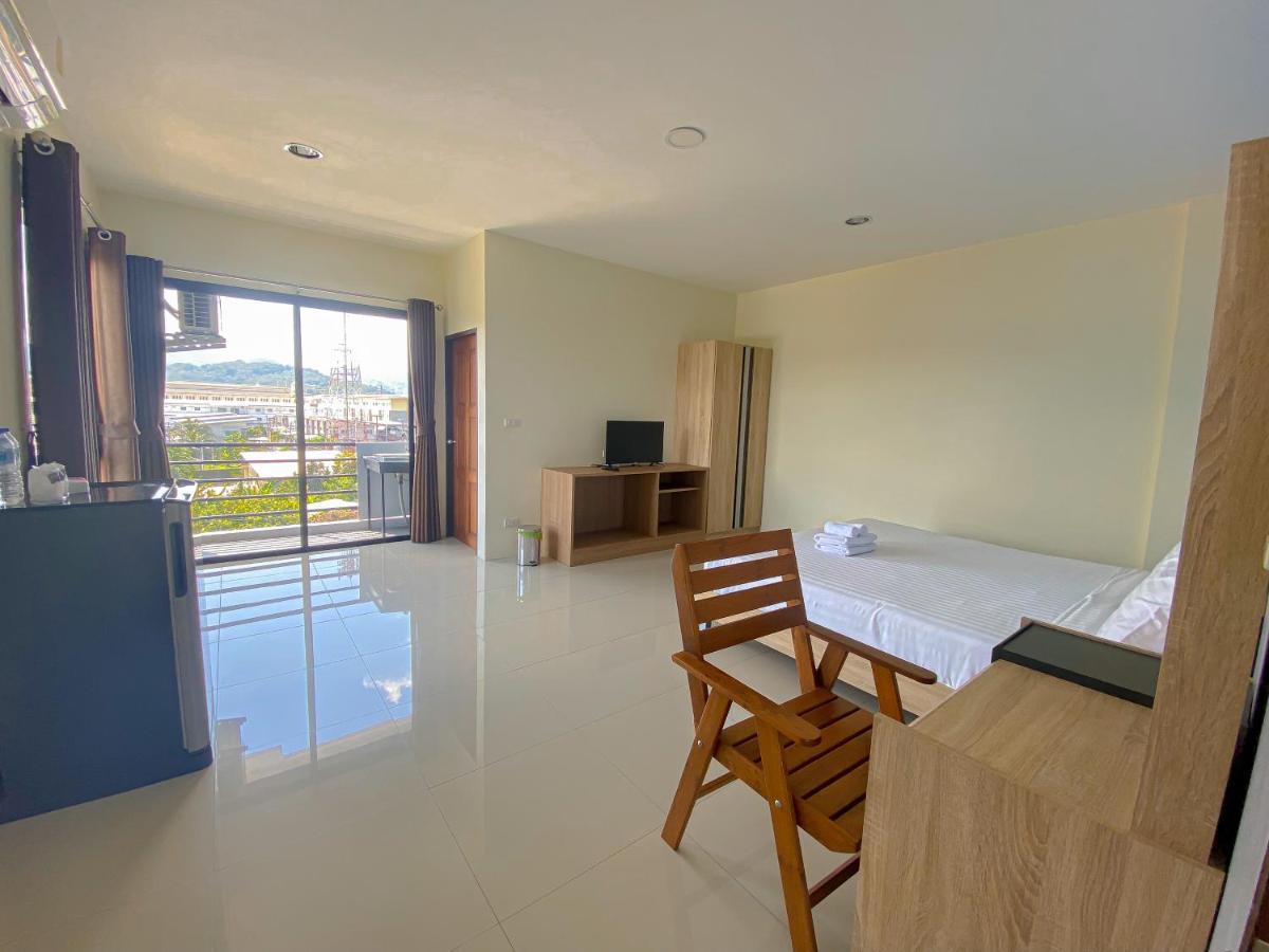 Tha-ruea Apartment *