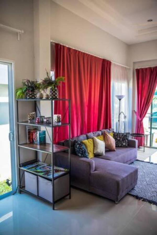 новый дом 106 м2, территория 160 м2 и своя парковка Holiday home