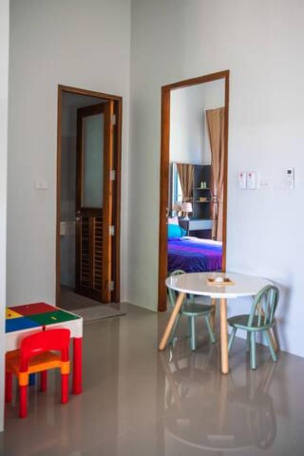 новый дом 106 м2, территория 160 м2 и своя парковка Phuket