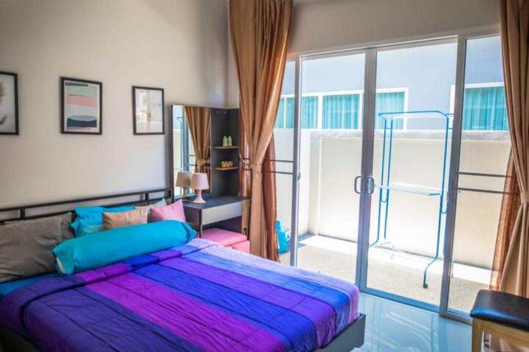 Holiday home новый дом 106 м2, территория 160 м2 и своя парковка Phuket