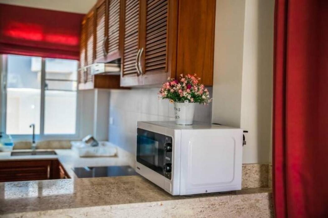 новый дом 106 м2, территория 160 м2 и своя парковка Phuket
