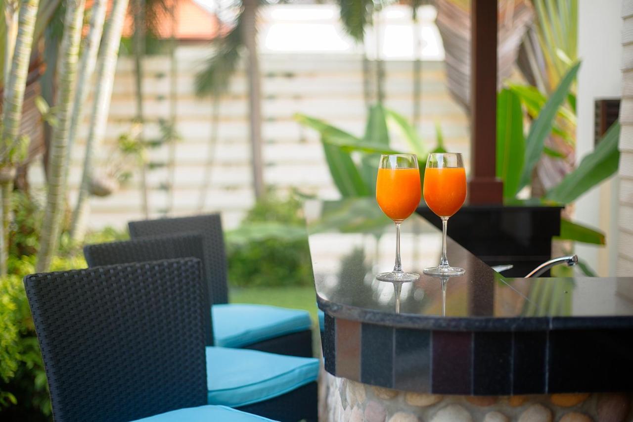 Baan Bua Estate By Tropiclook Villa Nai Harn