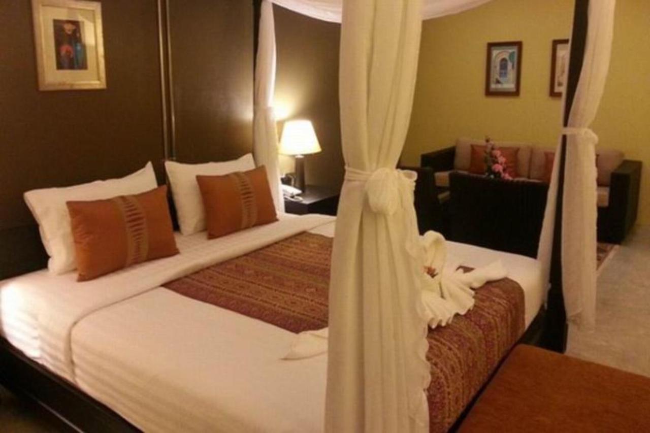 Baan Phuanda Hotel Phuket