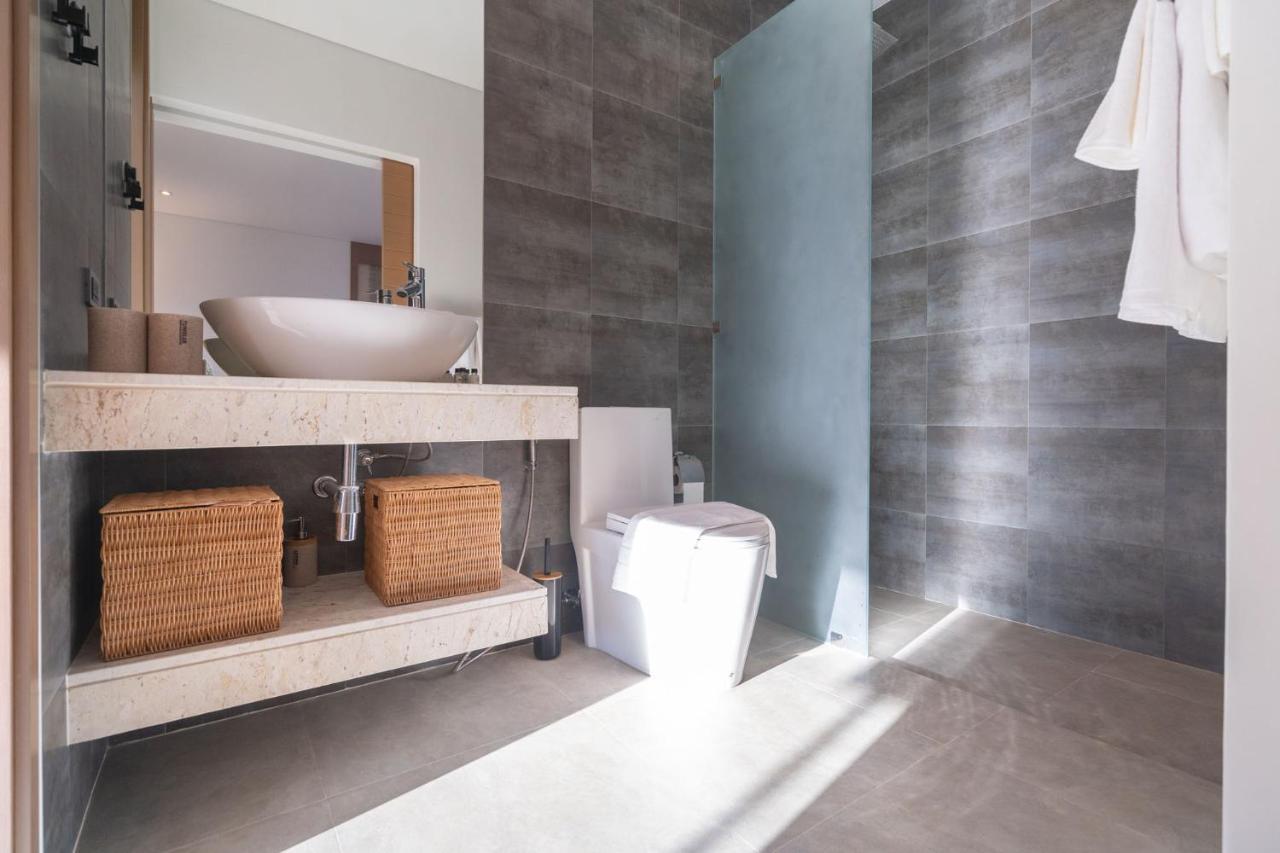 Villa Labriz Ocean - Tropical Modern Living