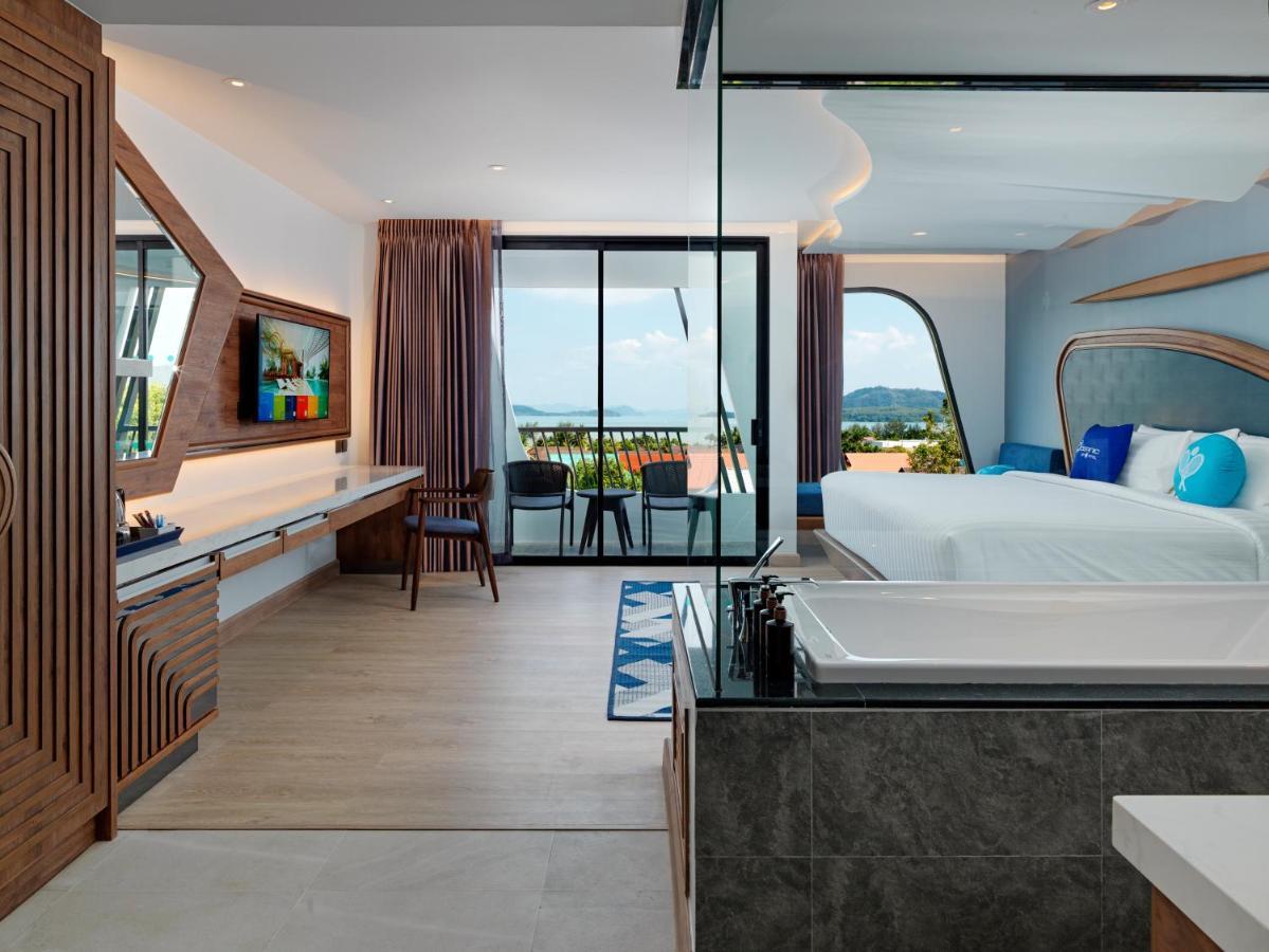The Oceanic Sportel - Sha Extra