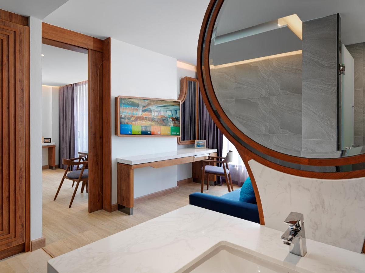 The Oceanic Sportel - Sha Extra 5* Phuket
