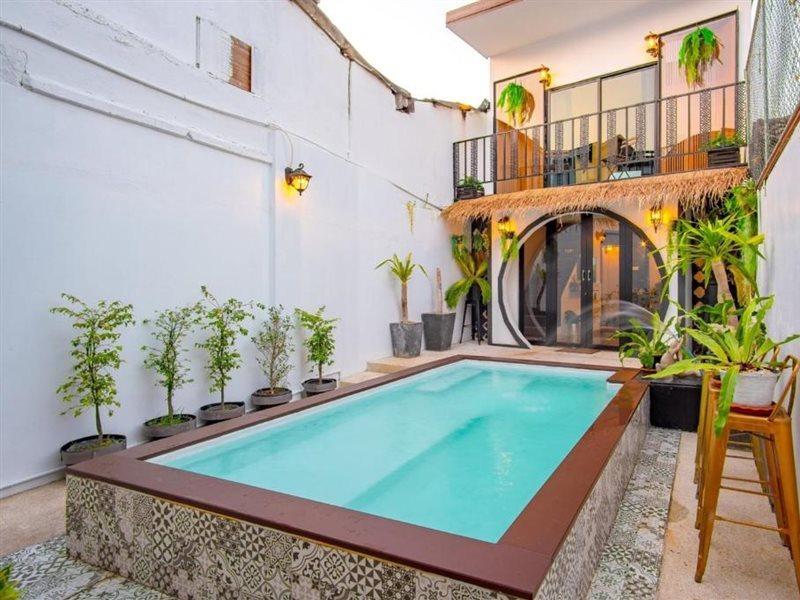 Isara Boutique And Cafe 3* Phuket