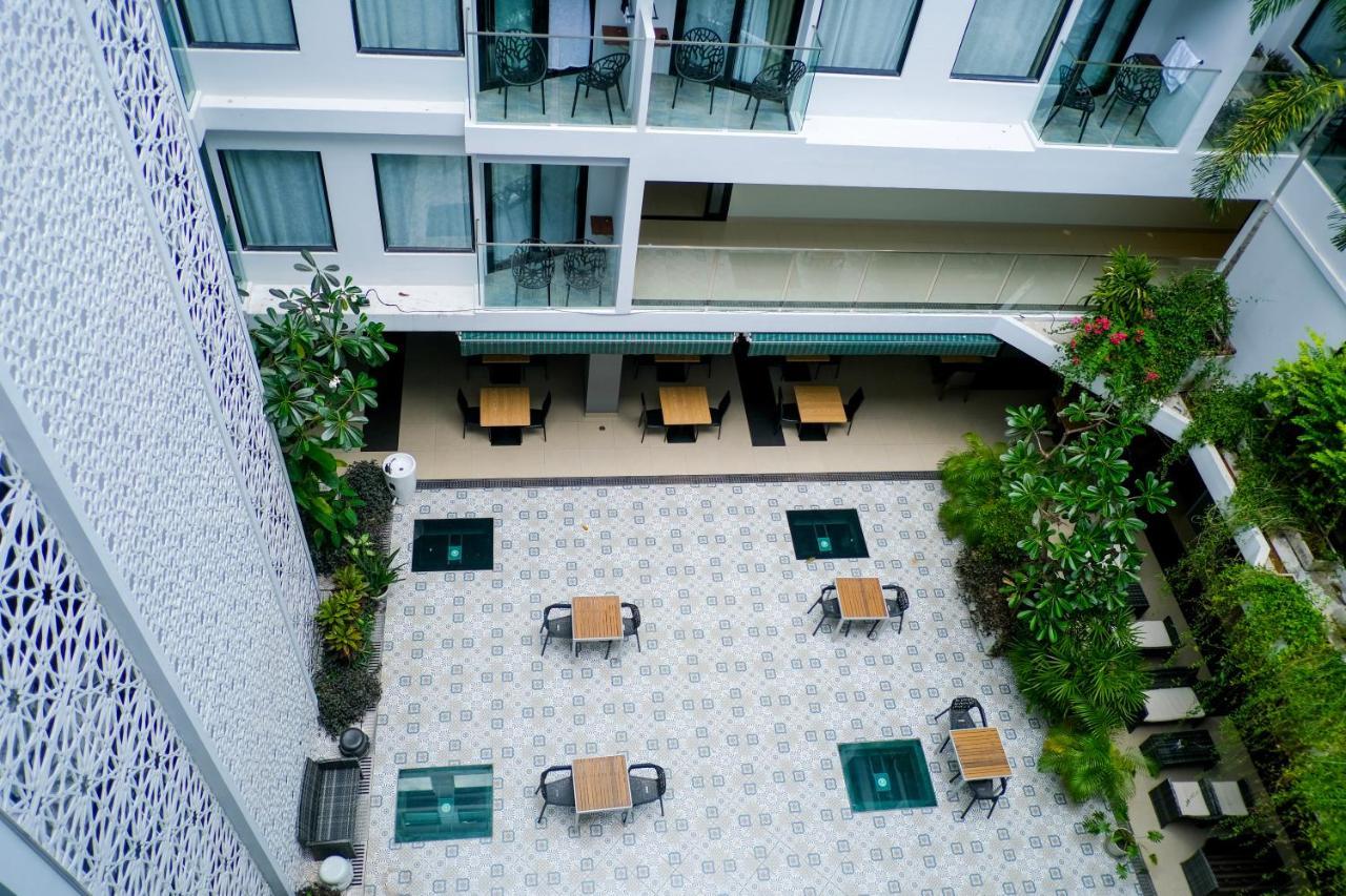 Hotel Zenseana & - Sha
