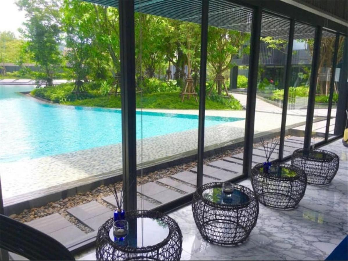The Deck Luxury The Deck Apartment *