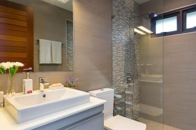Pousada Crystal Two-bedroom Private Pool Phuket