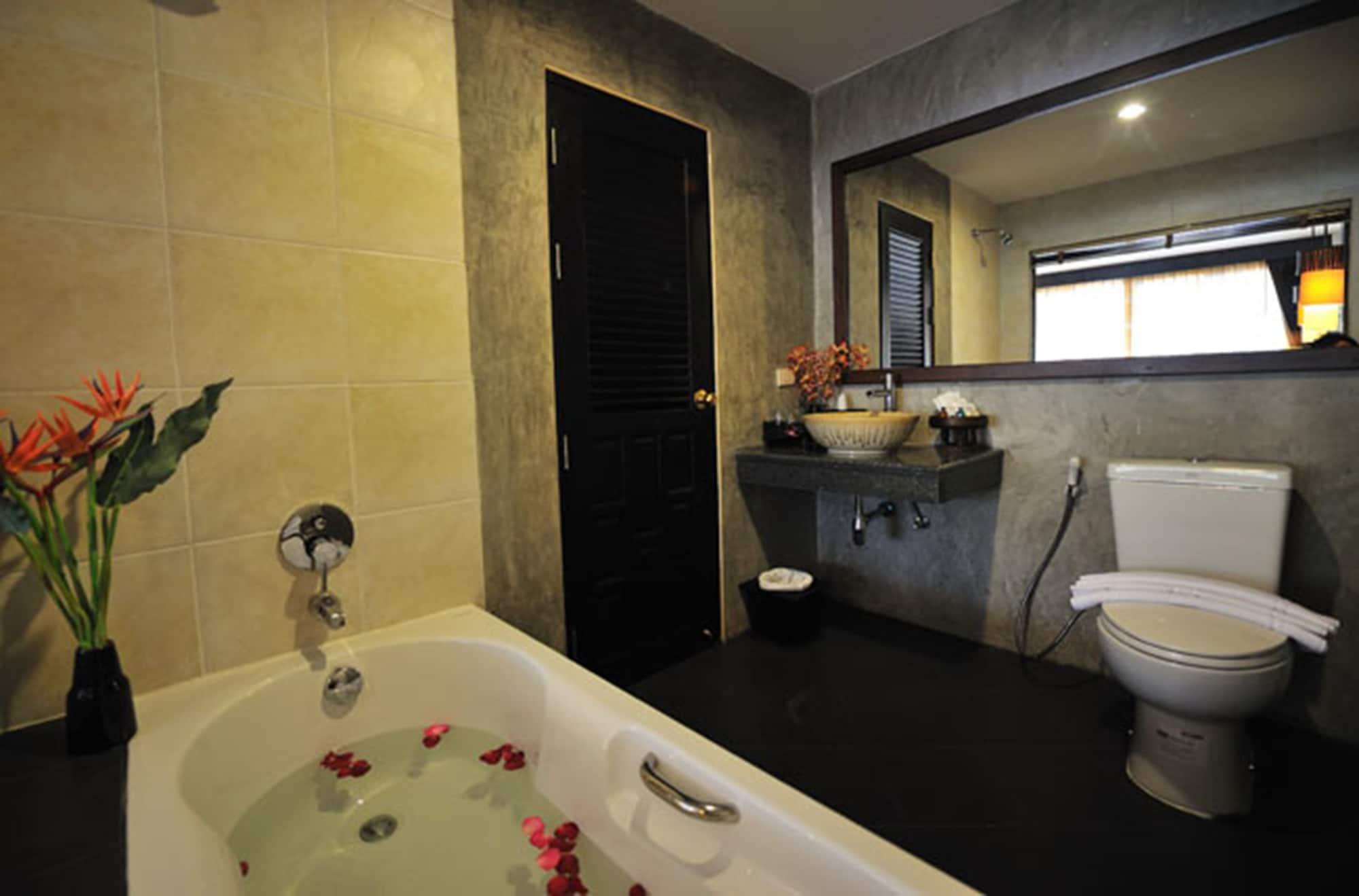 Siralanna Hotel 3*