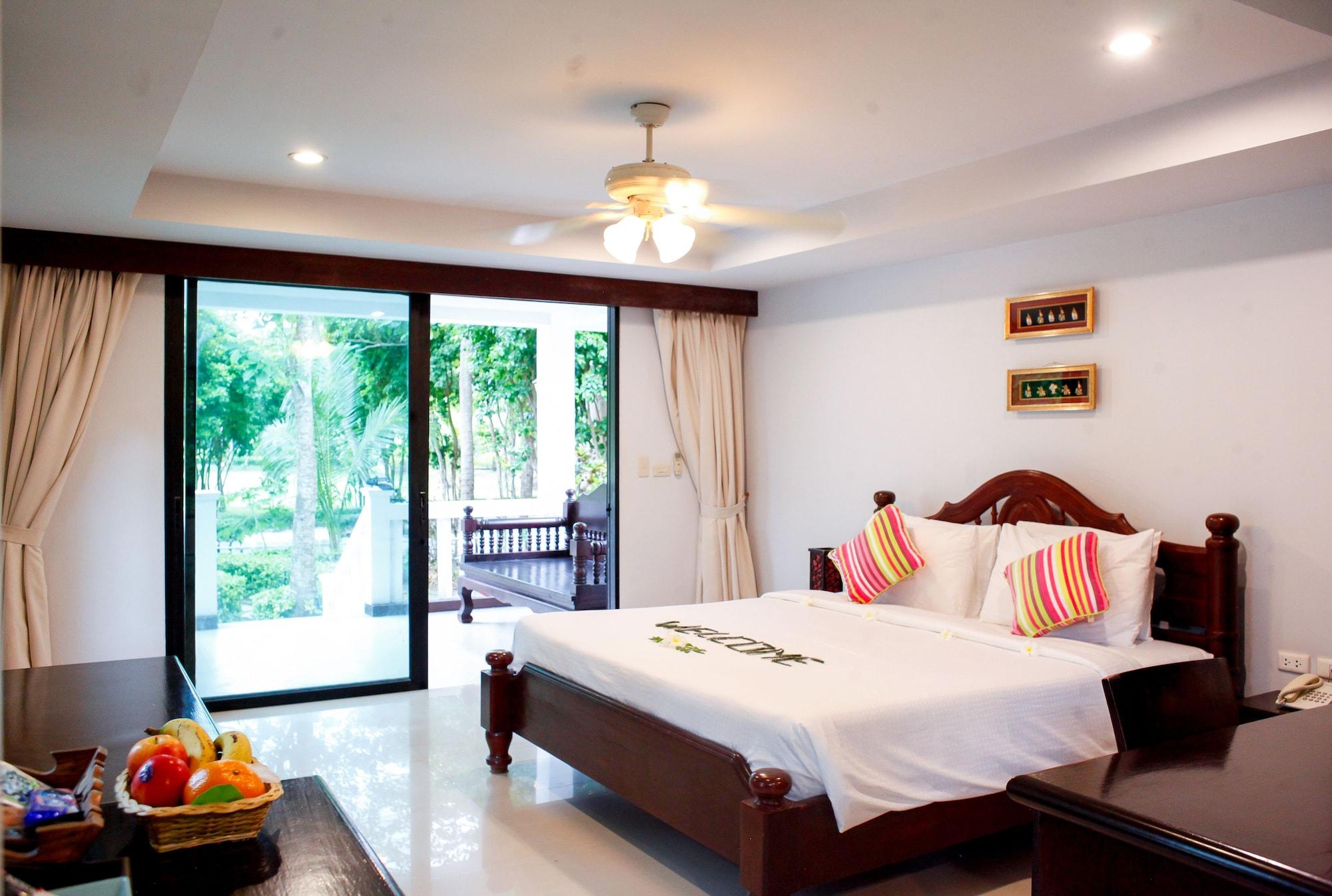 Racha Island Hotel