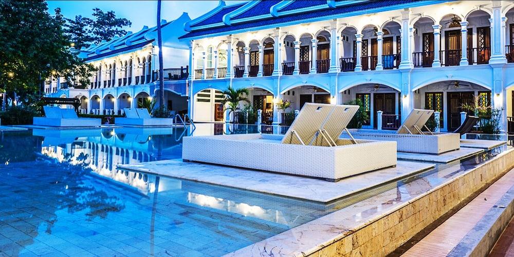 Hotel Racha Island