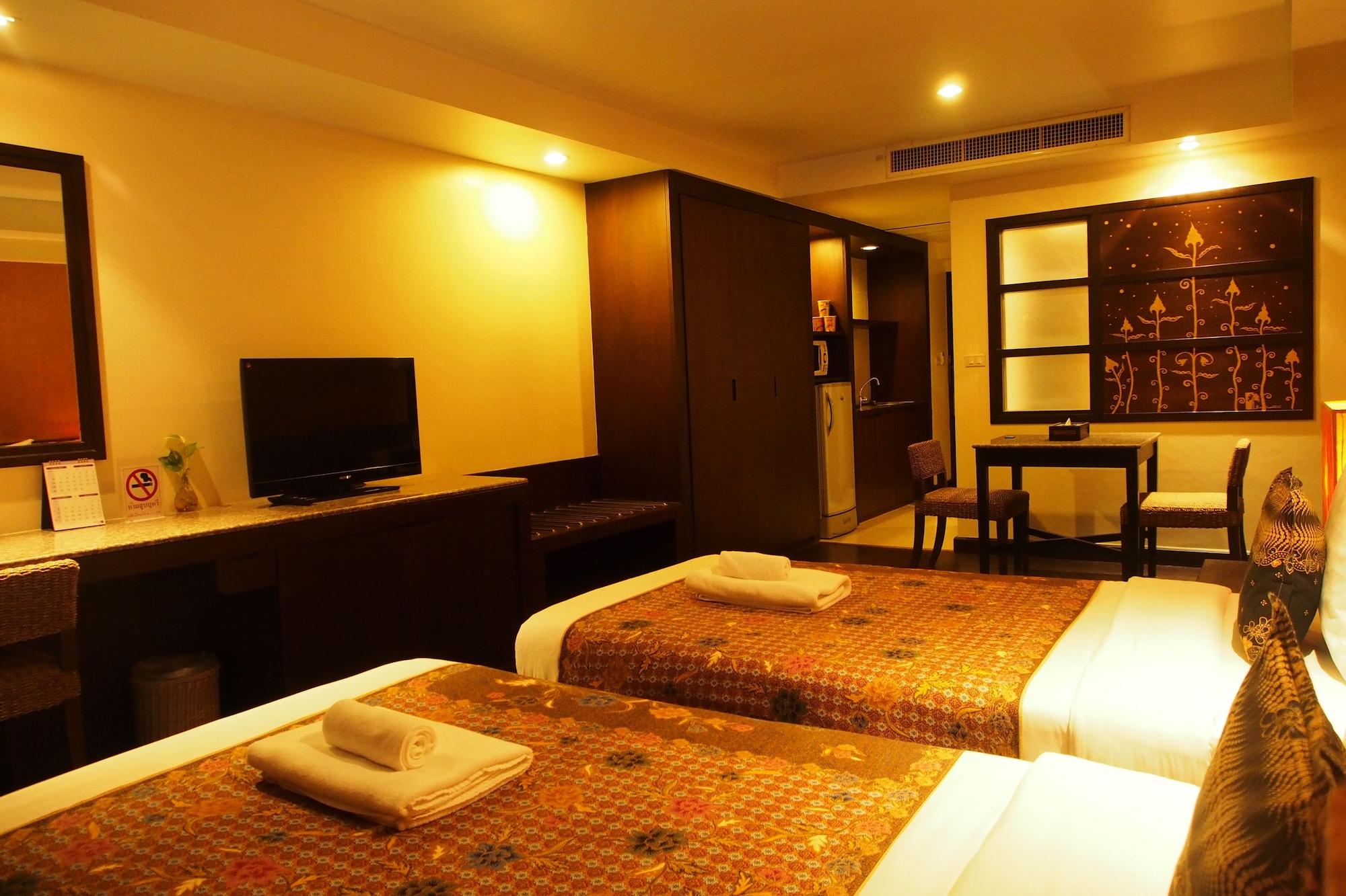 Baan Suwantawe Hotel