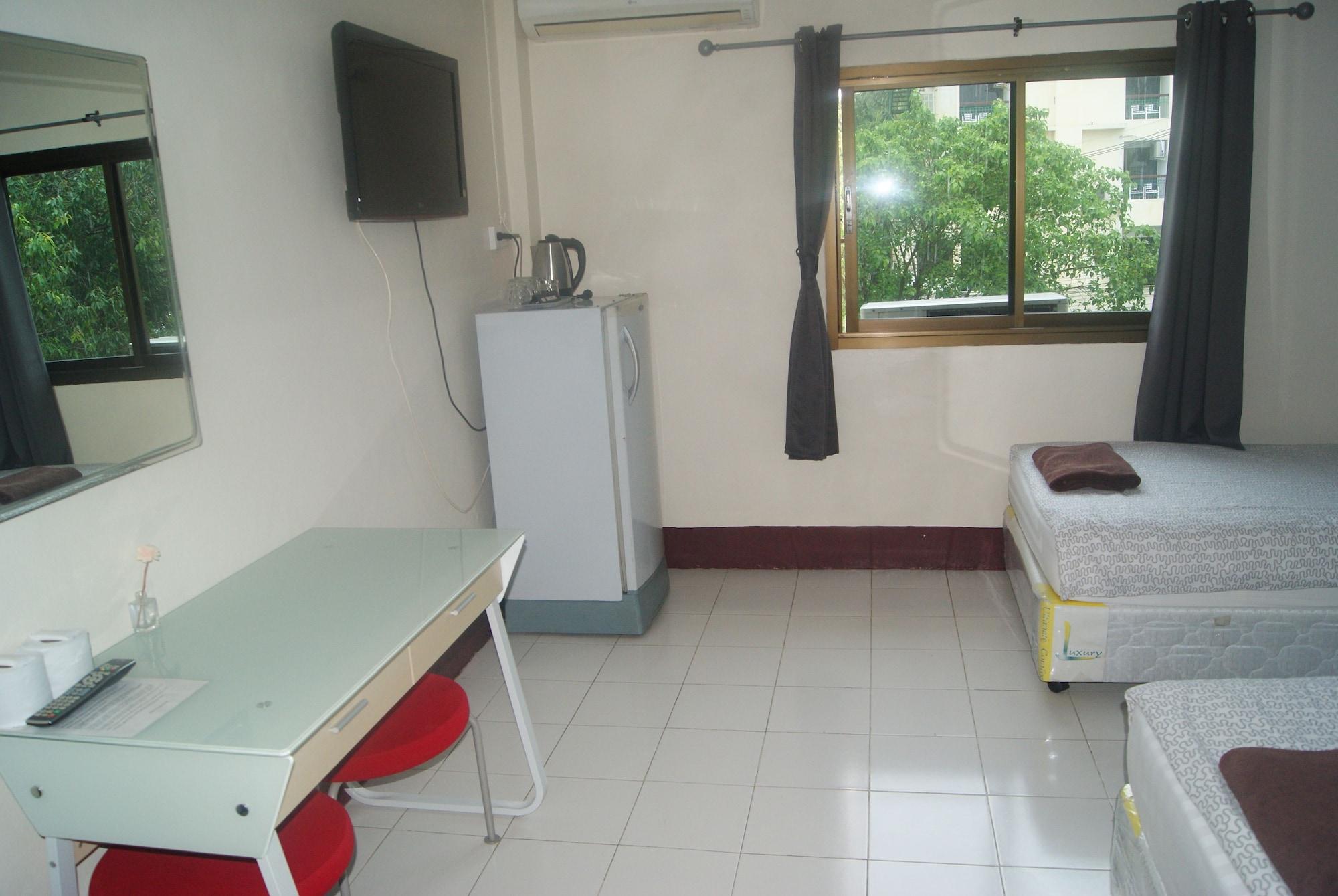 Pineapple Guest house *