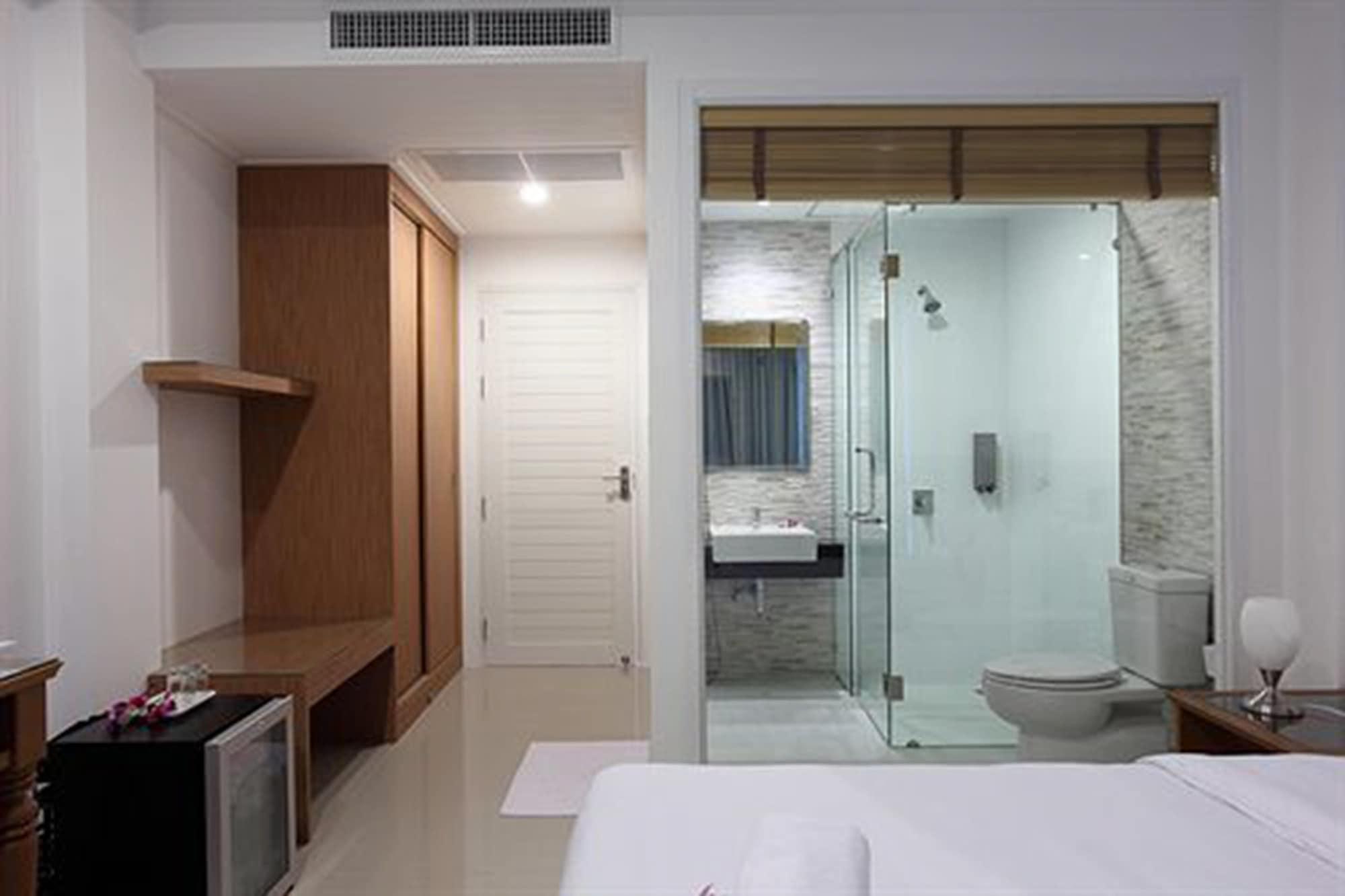Resort Clear House - Sha Extra