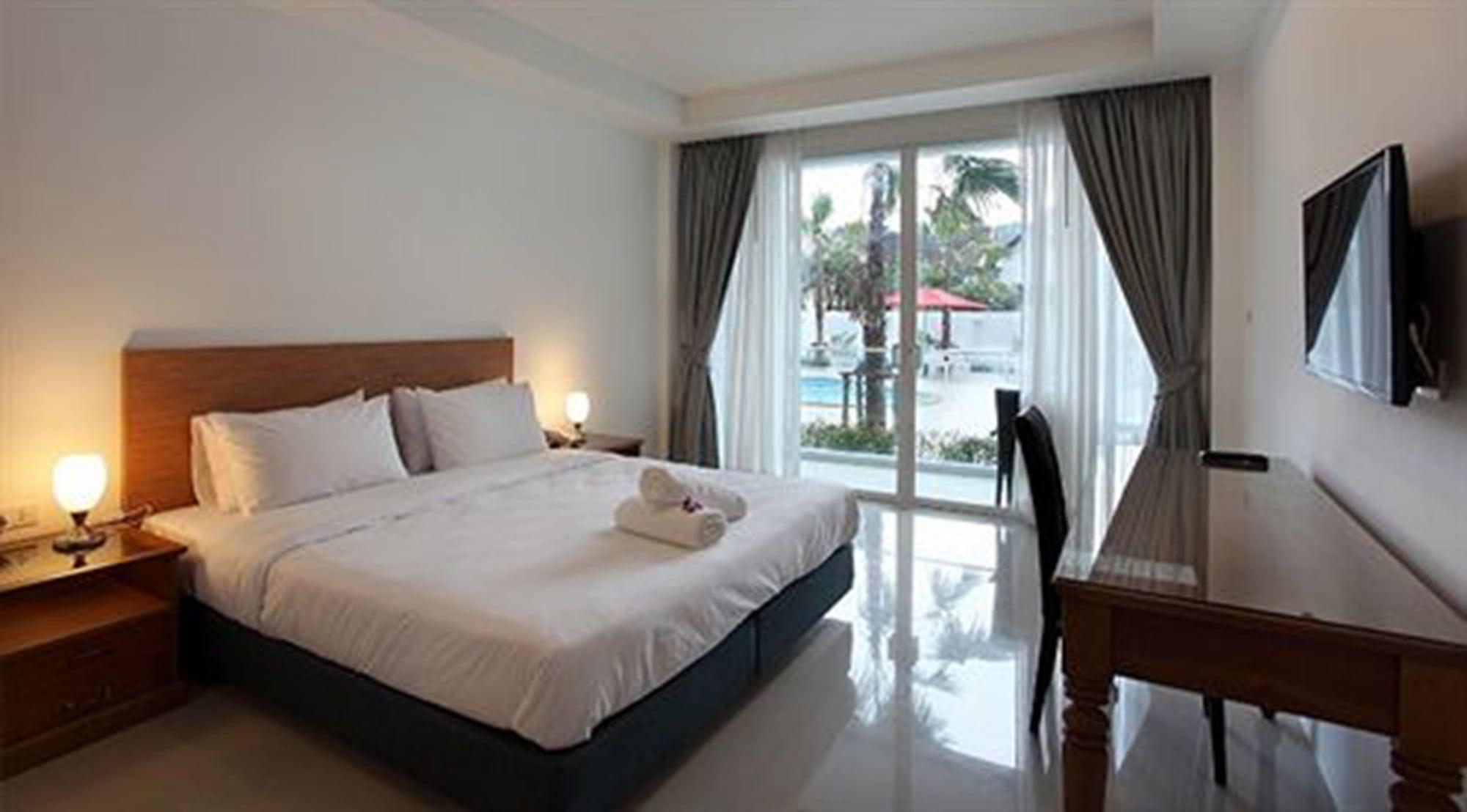 Resort Clear House - Sha Extra