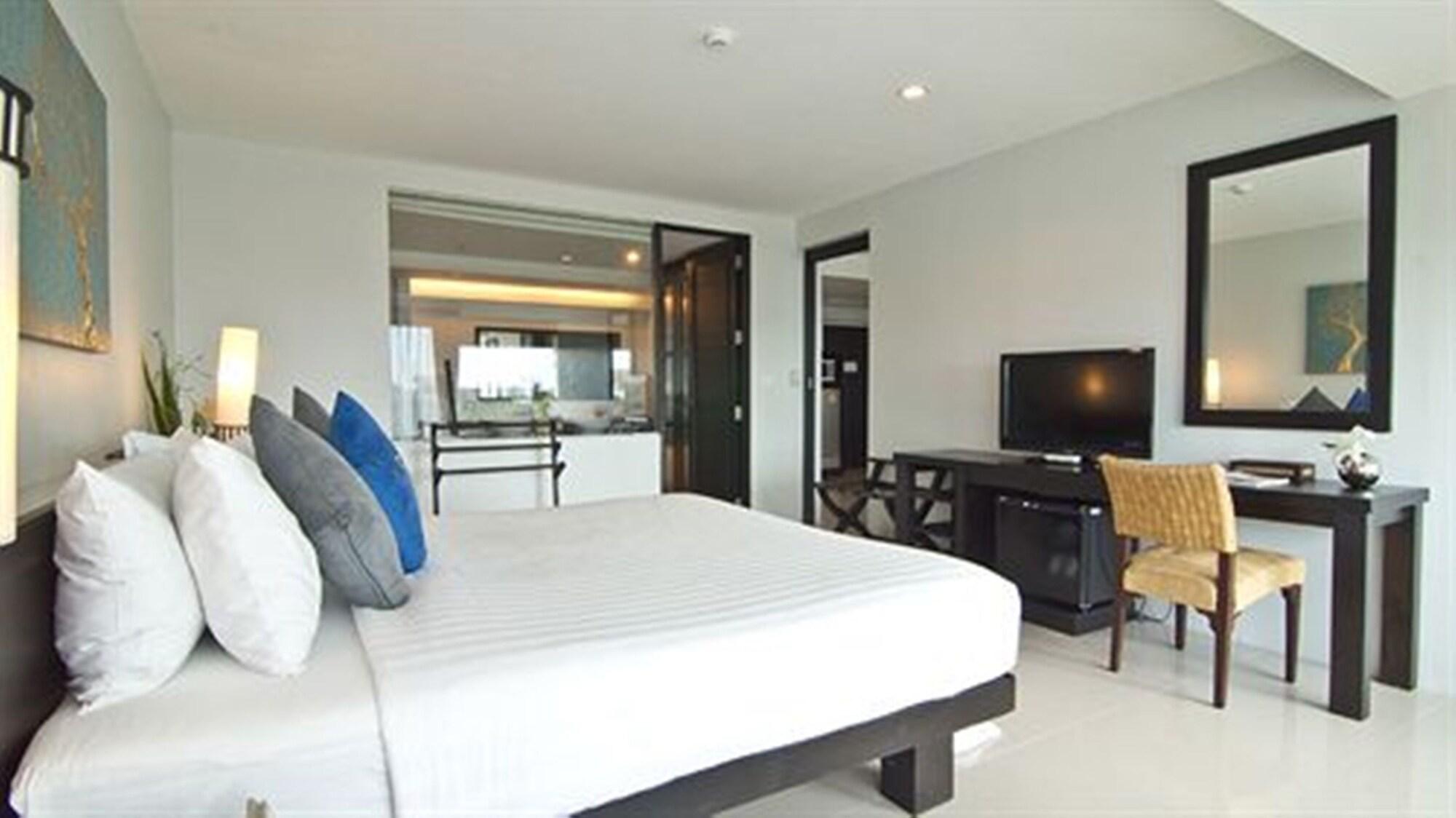 Palmyra Phuket - Sha Extra Resort 4*