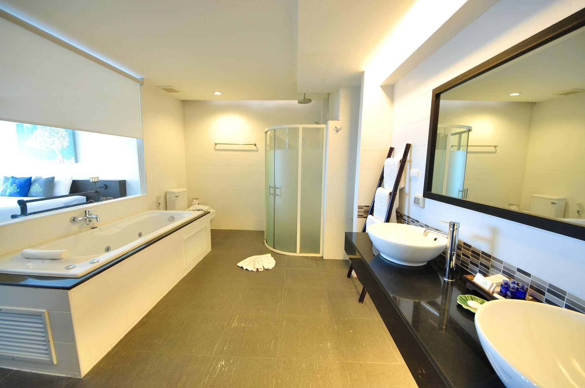 Palmyra Phuket - Sha Extra