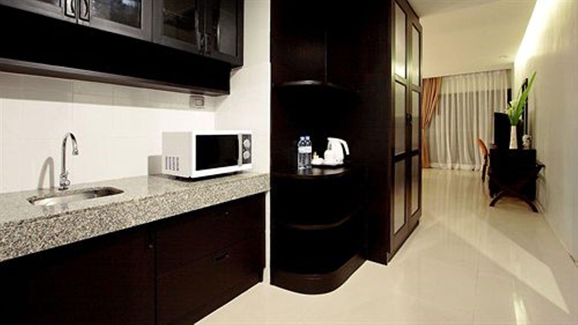 Resort Palmyra Phuket - Sha Extra