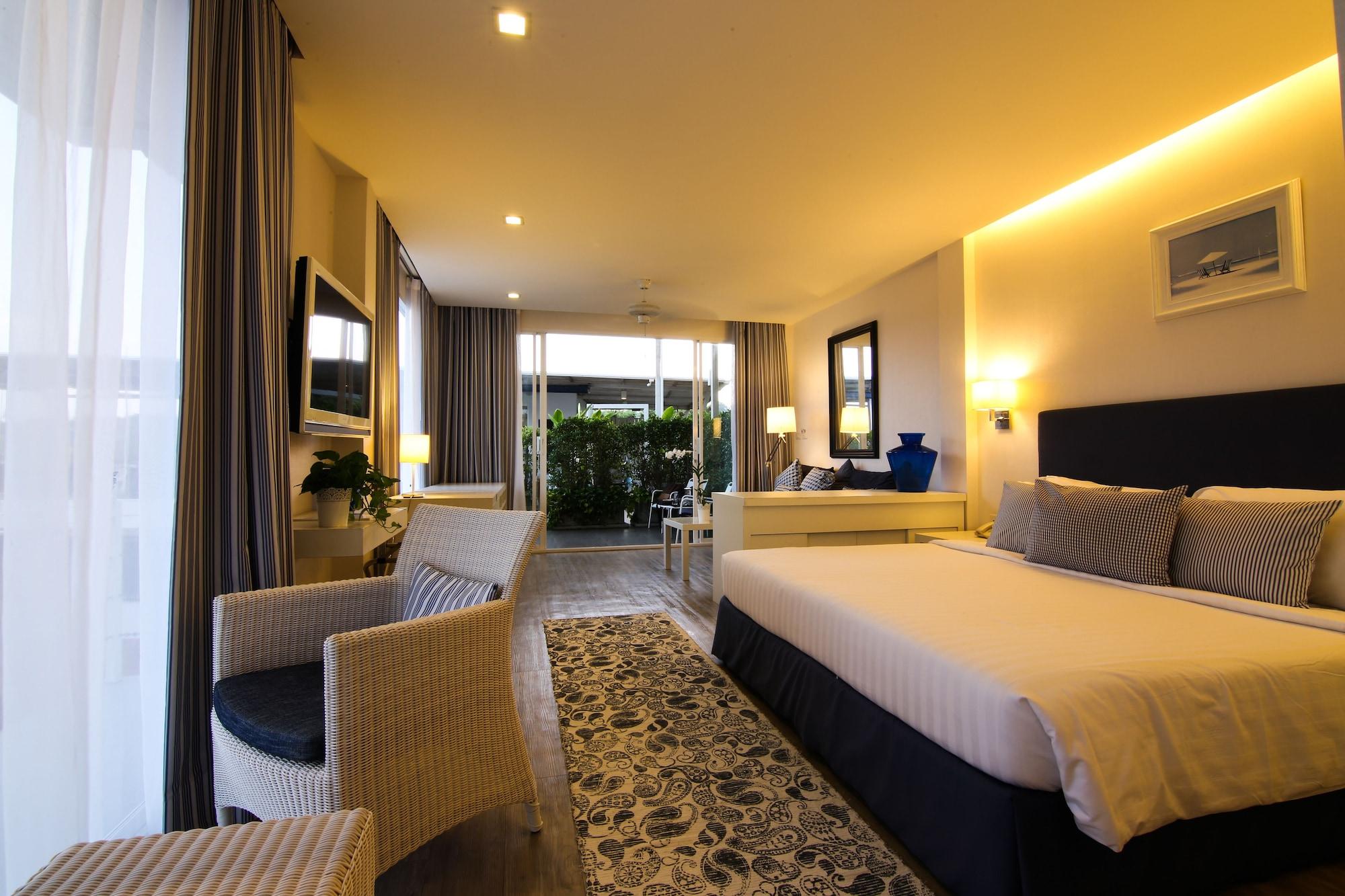 Phuket Boat Quay Hotel 4*