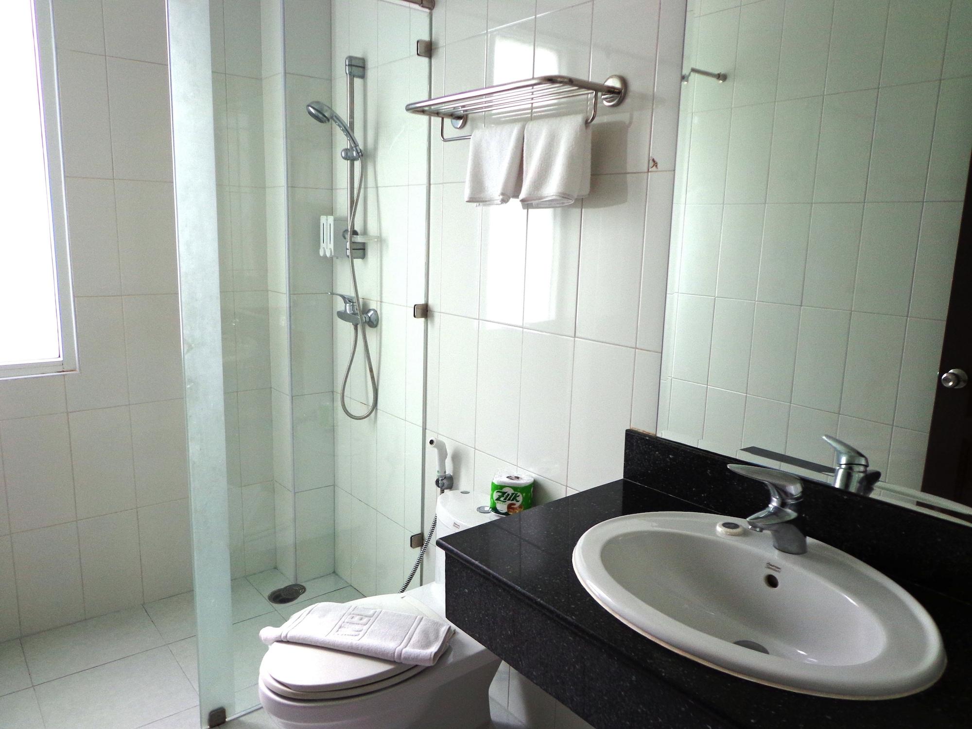 Sukcheewa Phuket Hotel