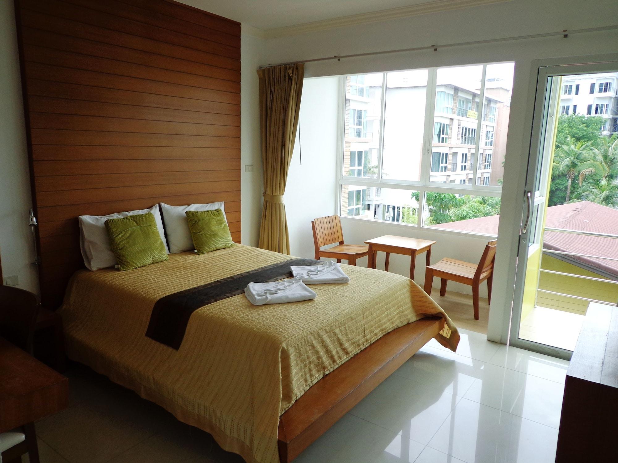Sukcheewa Phuket Patong