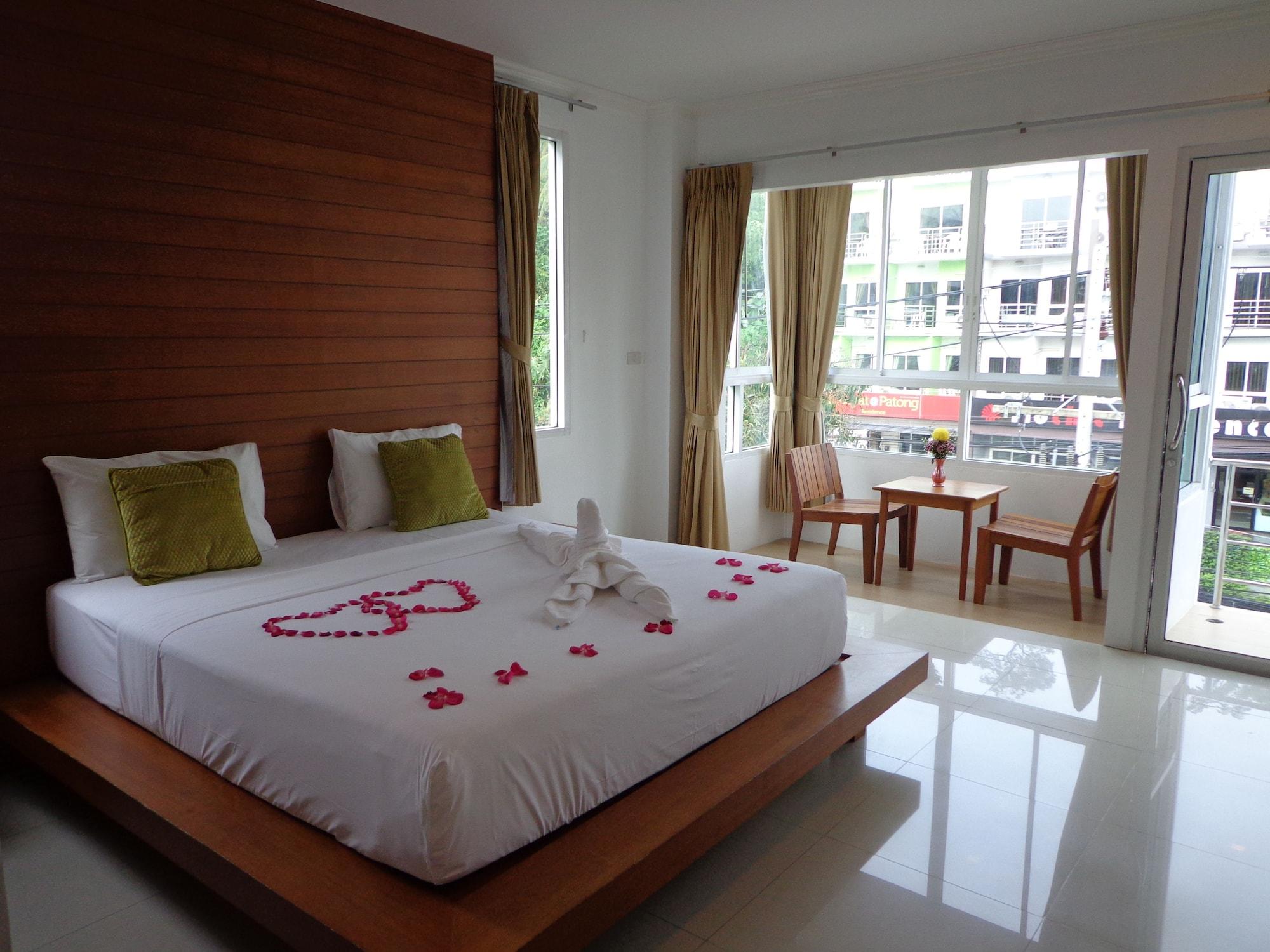 Sukcheewa Phuket Patong