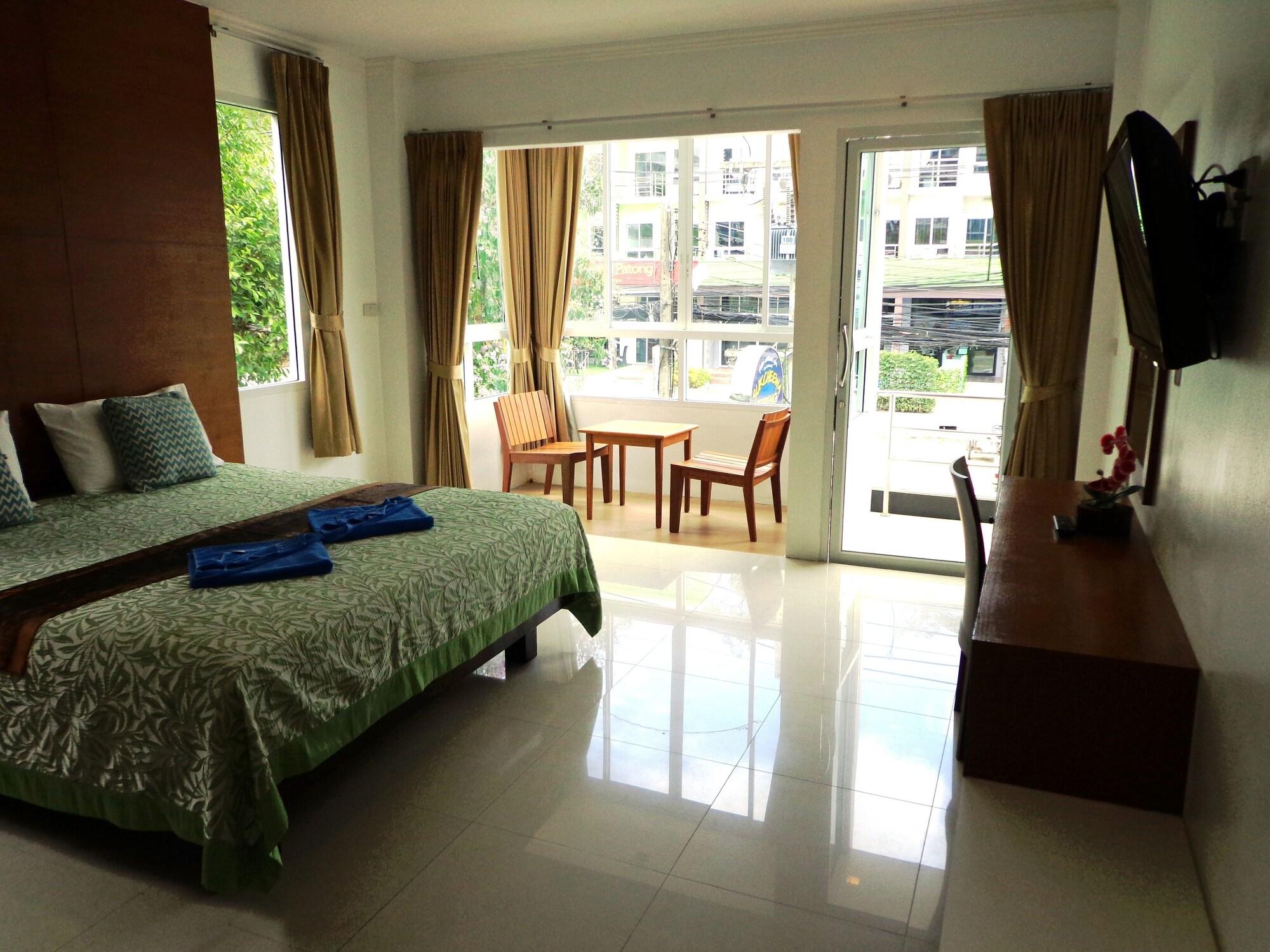 Sukcheewa Phuket Hotel