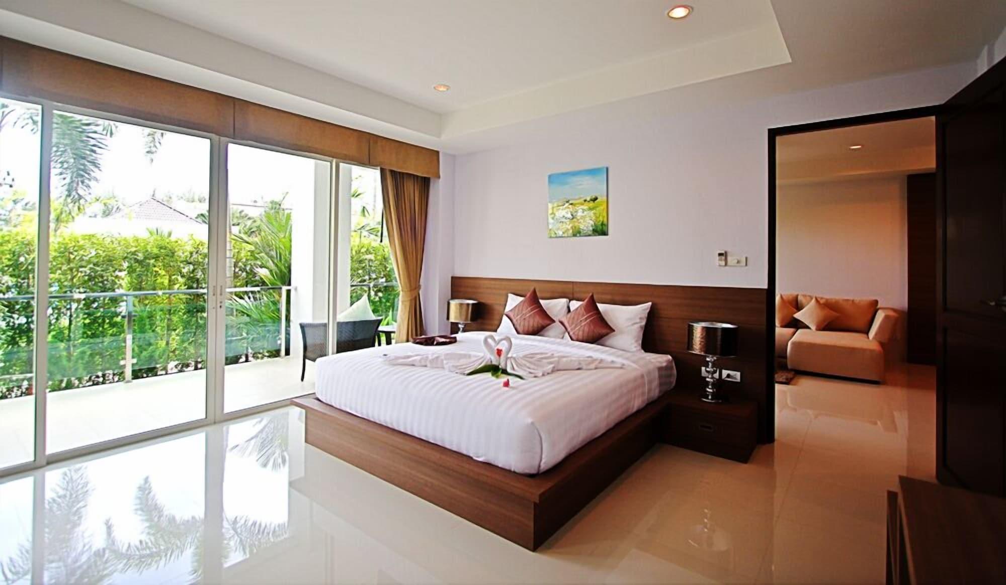 Resort Bangtao Tropical And Bang Tao Beach (Phuket)