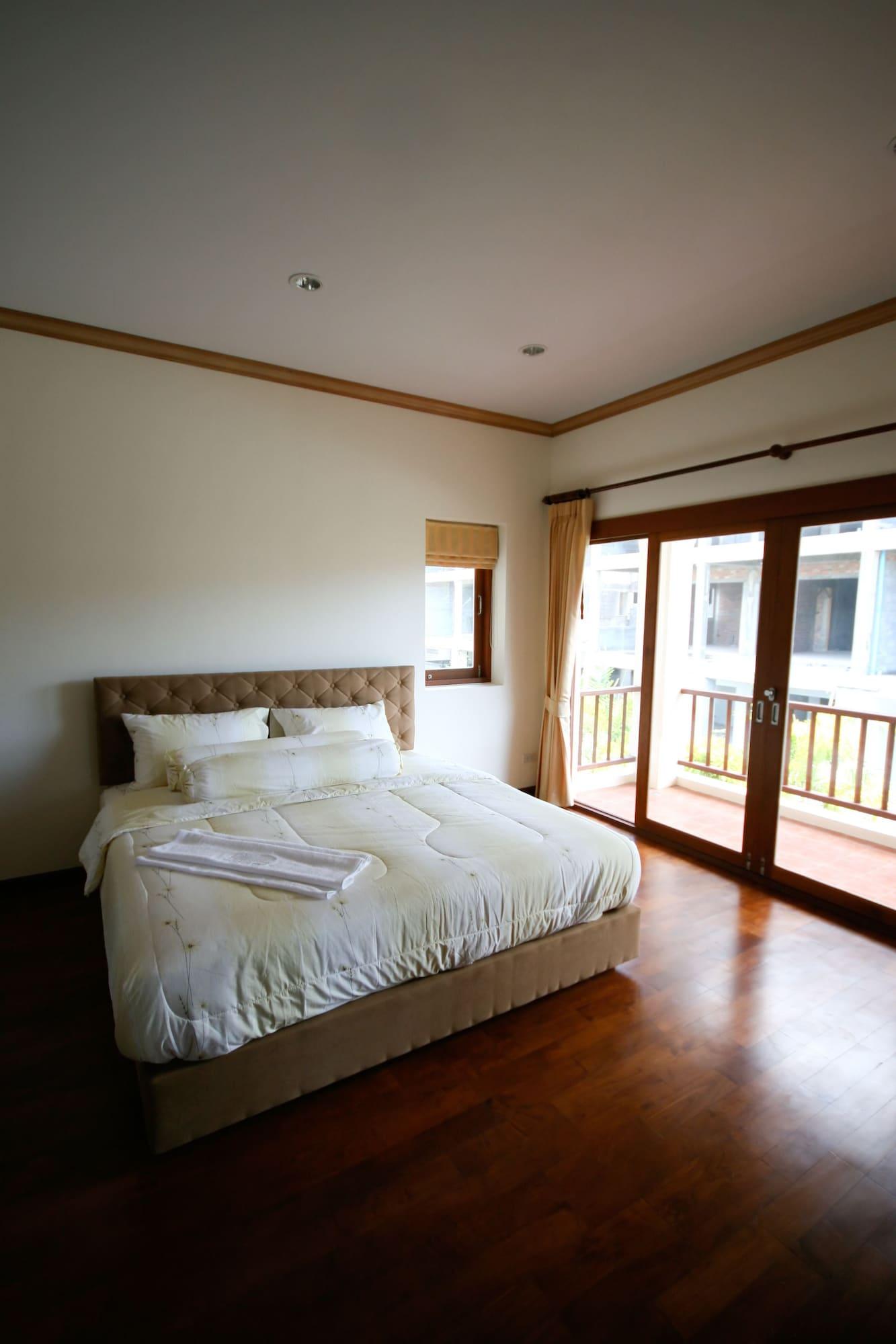 Bangtao Tropical And 4* Bang Tao Beach (Phuket)