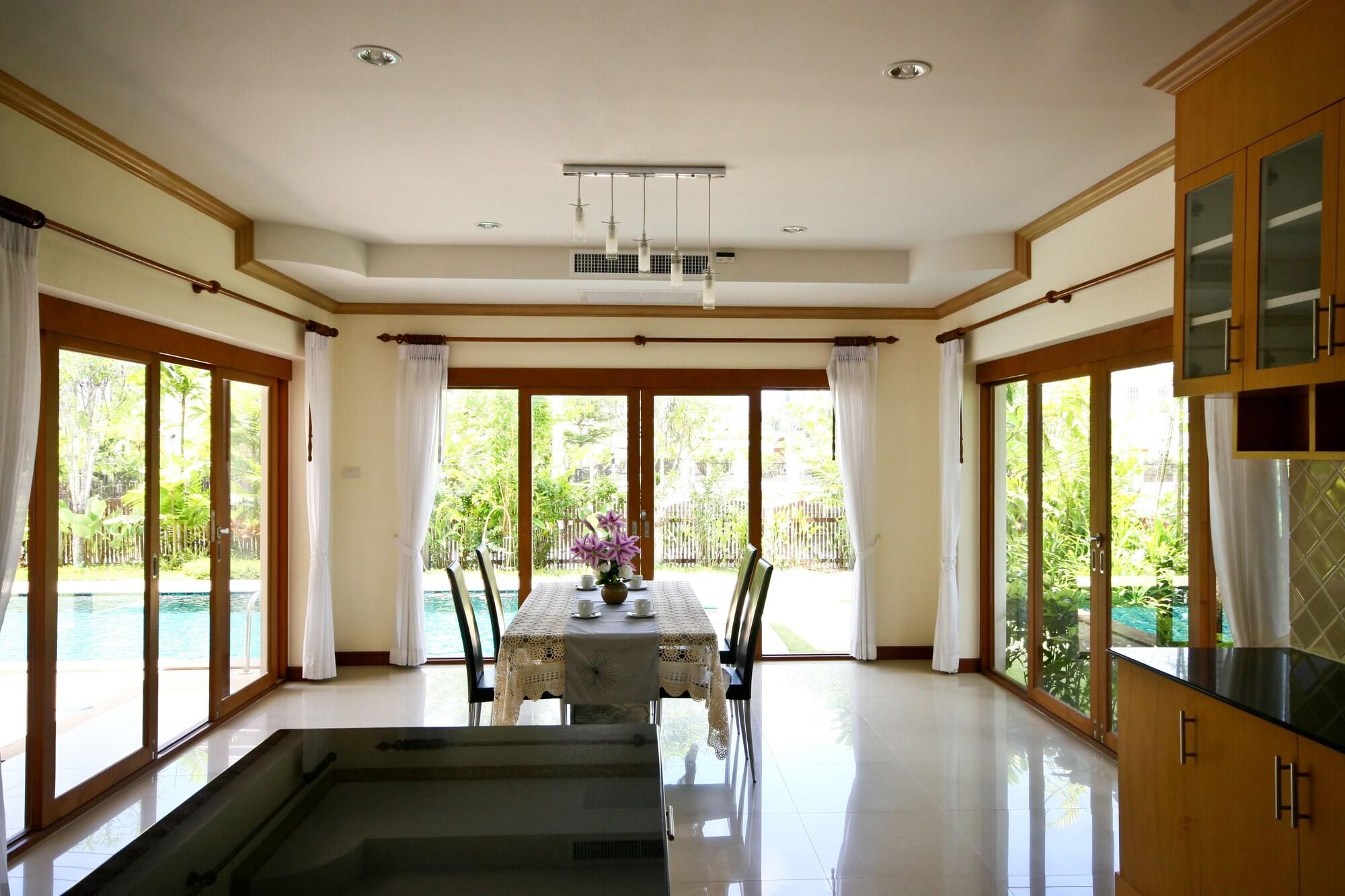Bangtao Tropical And Bang Tao Beach (Phuket)