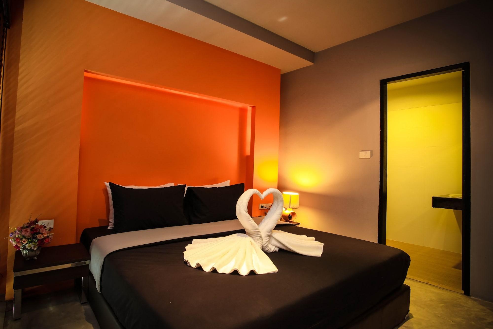 Patong Gallery Hotel *