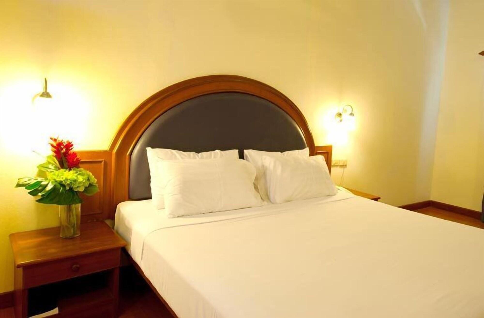 Ps Hill Phuket - Sha 3*